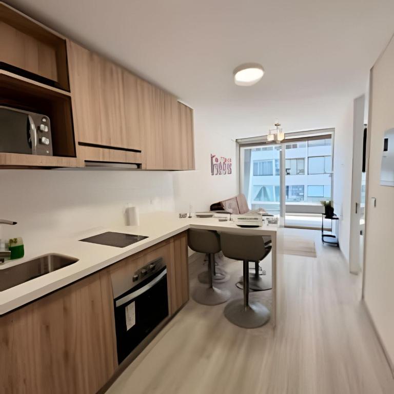 Luminoso 1D 1B en Las Condes con excelente ubicación - One-Bedroom Apartment - 1