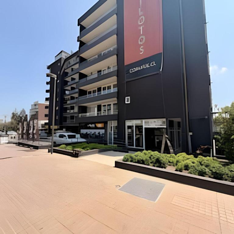 Luminoso 1D 1B en Las Condes con excelente ubicación - One-Bedroom Apartment - 13