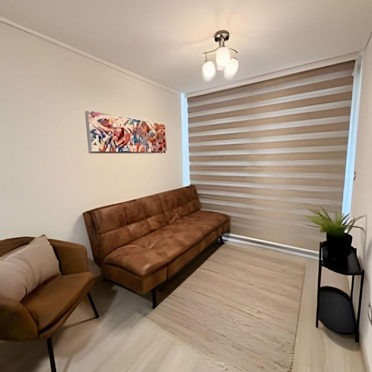Luminoso 1D 1B en Las Condes con excelente ubicación - One-Bedroom Apartment - 46
