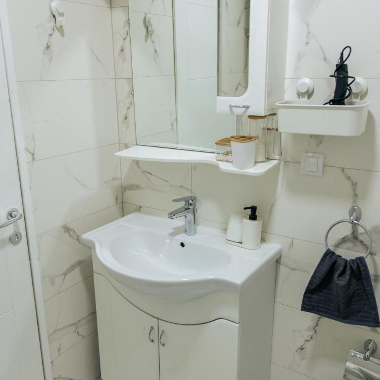 WellNest Niš Self Check-in & Parking I Moderan, miran apartman plus radni kutak - One-Bedroom Apartment - 20