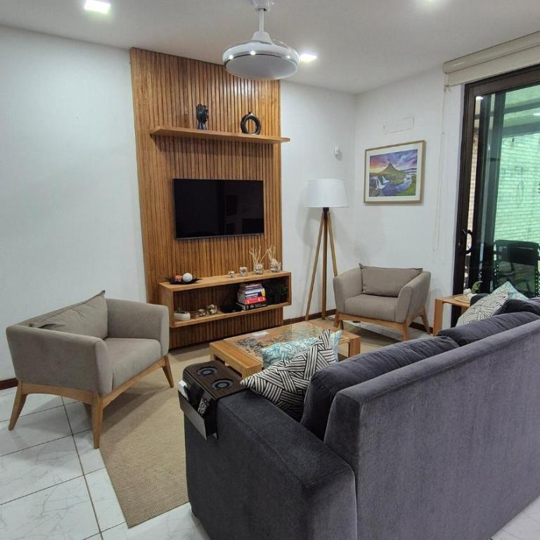 Duplex in Encarnación - Casa de 3 dormitorios - 2