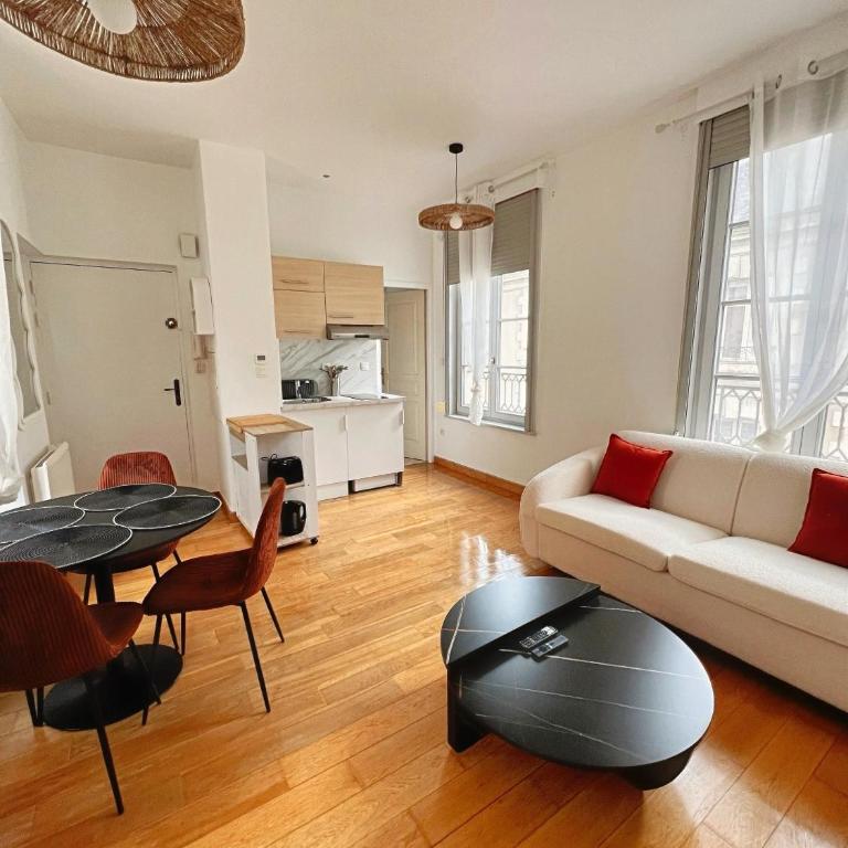 Superbe T2 avec Terrasse et parking privés en centre ville - Apartment mit 1 Schlafzimmer und Terrasse - 4