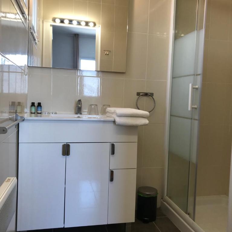 Devant la mer et la plage de ROYAN PONTAILLAC, 4chambres 2 à 8 personnes - Villa - 67