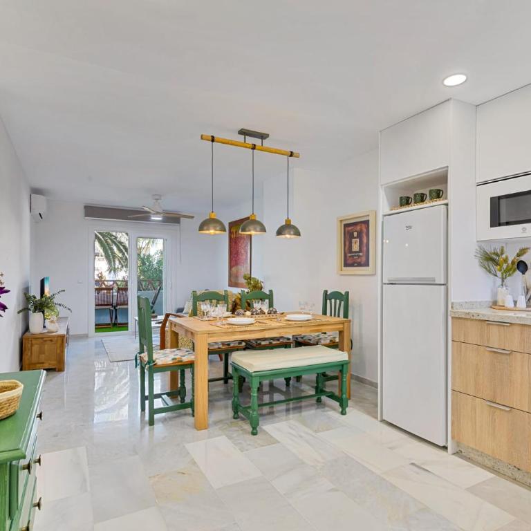 Apartamento en Benálmadena Costa a 100 metros de la playa - Apartamento de 1 dormitorio - 2