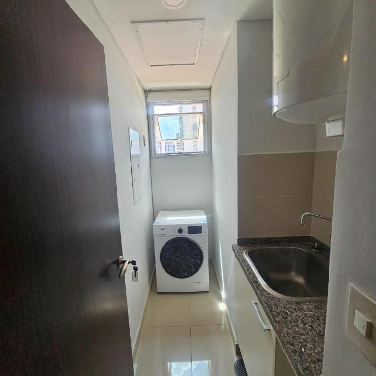 Miami Tower Premium Mariscal - Two-Bedroom Apartment - 11