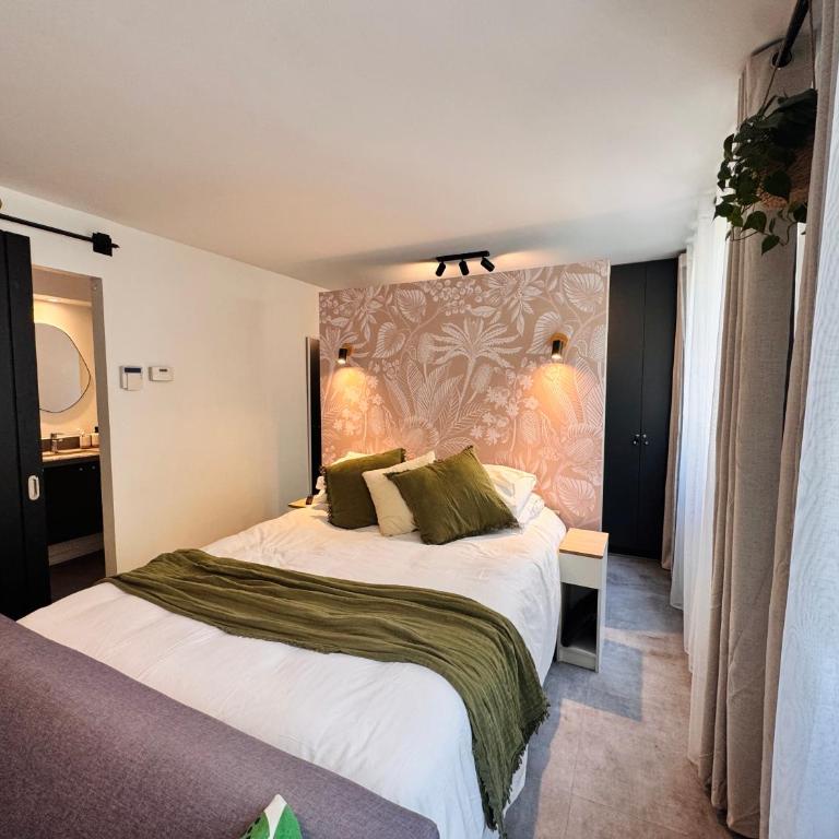 Premium apartment in front of Parque Arauco and highway - Two-Bedroom Apartment with Terrace - 5