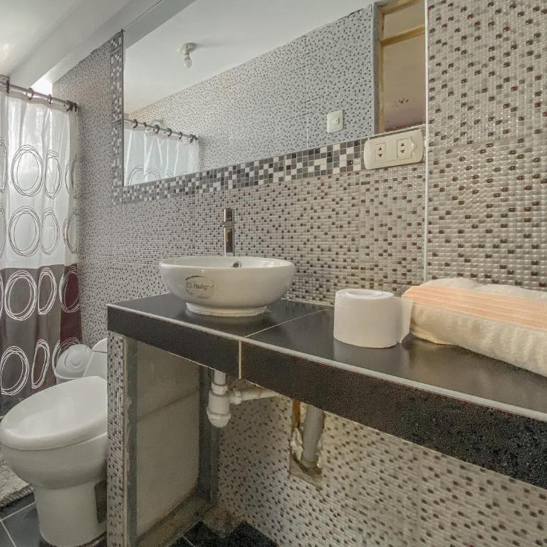 La Casa de Carmen - Hostal Familiar - Habitación Doble con baño privado - 4
