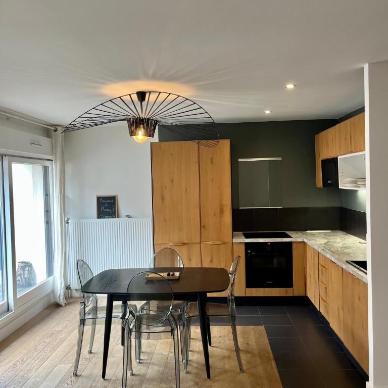 LA PERLE DU THIOU - Annecy Centre, Calme, Parking Privé - Apartment mit 2 Schlafzimmern - 2