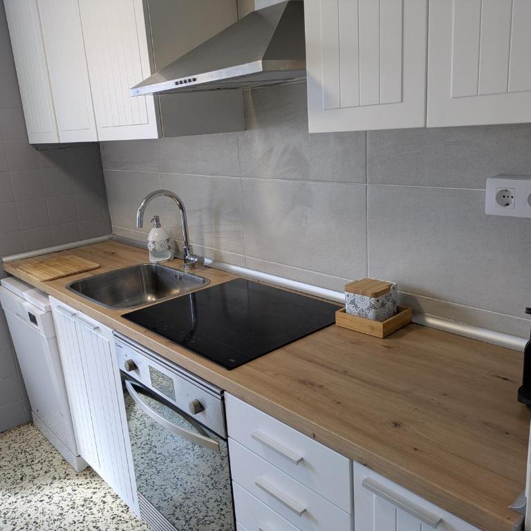 Apartamento Familiar con piscina y Garaje Playa de Gandía con vistas al mar - Apartamento de 3 dormitorios - 4