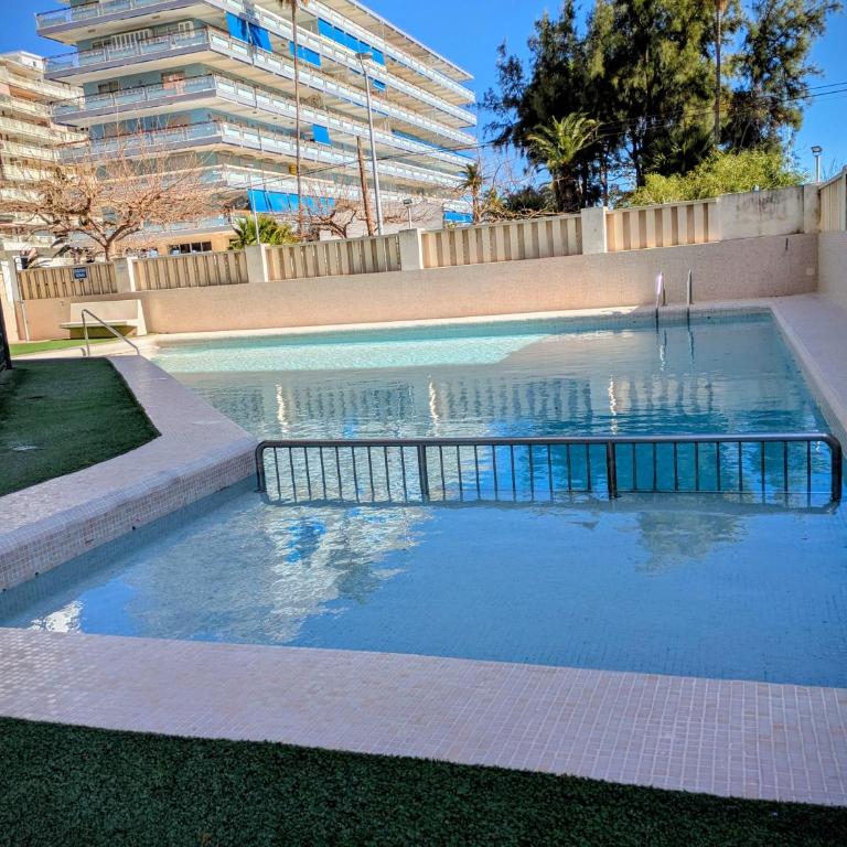 Apartamento Familiar con piscina y Garaje Playa de Gandía con vistas al mar - Apartamento de 3 dormitorios - 8