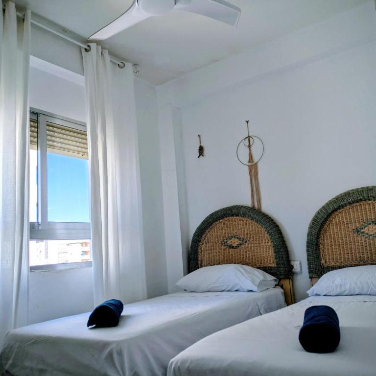 Apartamento Familiar con piscina y Garaje Playa de Gandía con vistas al mar - Apartamento de 3 dormitorios - 10