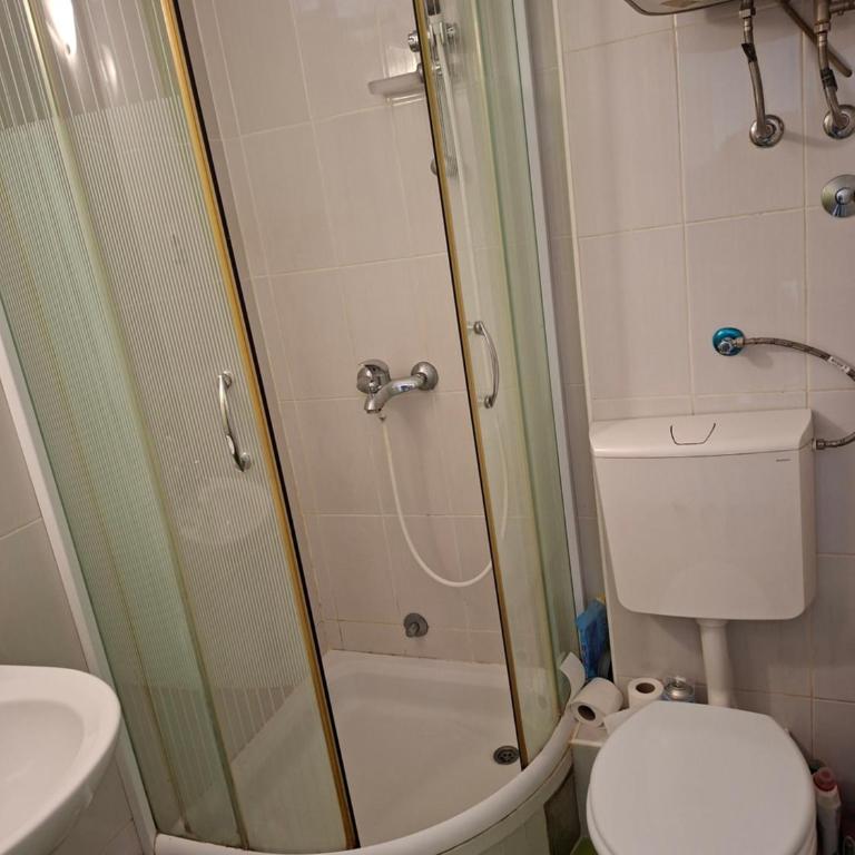Cozy apartment you like in Novi Sad - One-Bedroom Apartment - 8