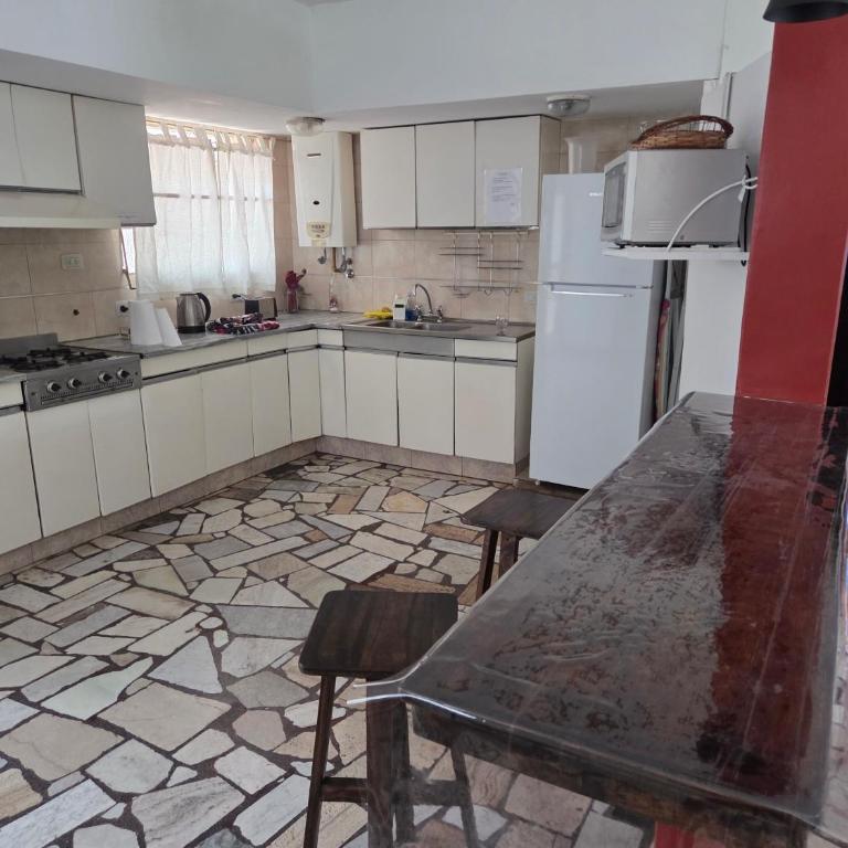 Casa Al pie del Cerro - Four-Bedroom House - 50