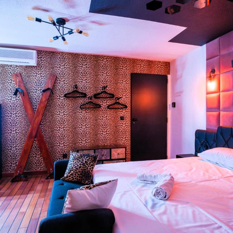 Cristalys Loveroom & Spa - Apartamento de 1 dormitorio con bañera de hidromasaje - 8
