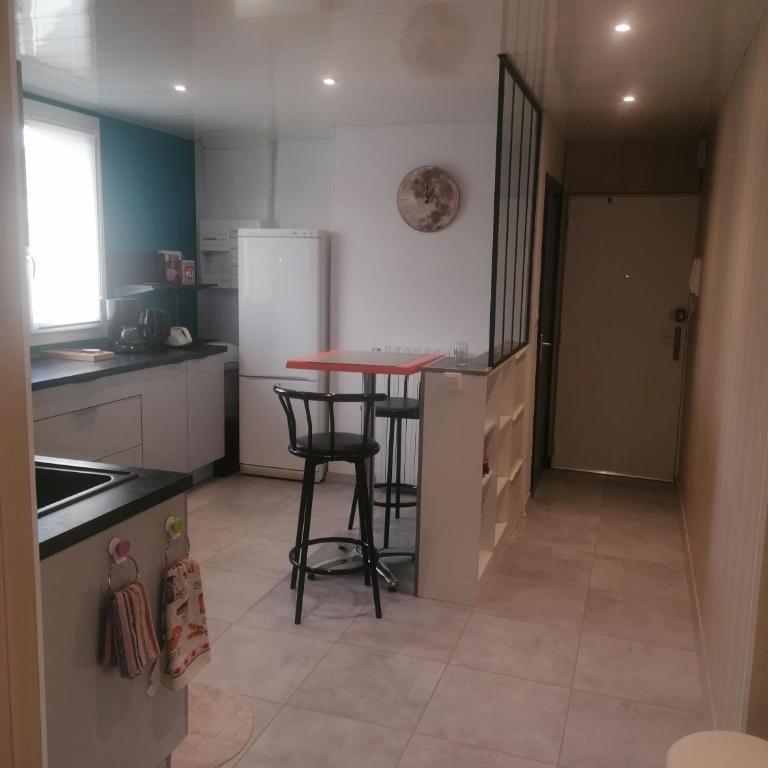 appartement proche du centre ville - Apartment mit 1 Schlafzimmer - 9