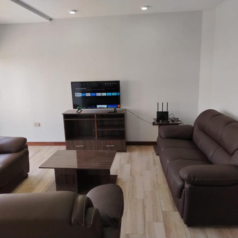 Edificio J-A - Three-Bedroom Apartment - 8
