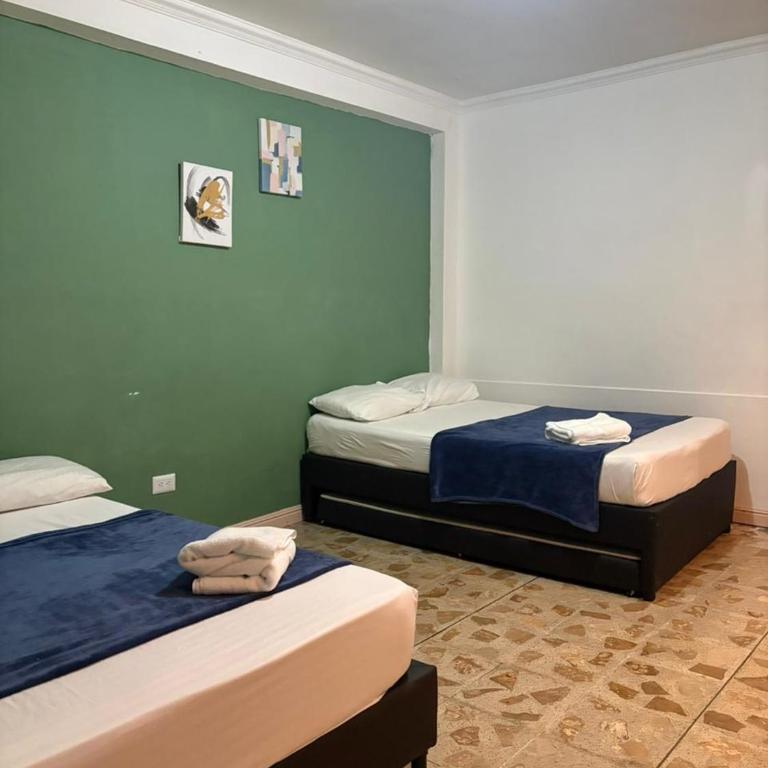 APARTAHOTEL ESTADIO GOLD - Habitación Doble - 2 camas - 4