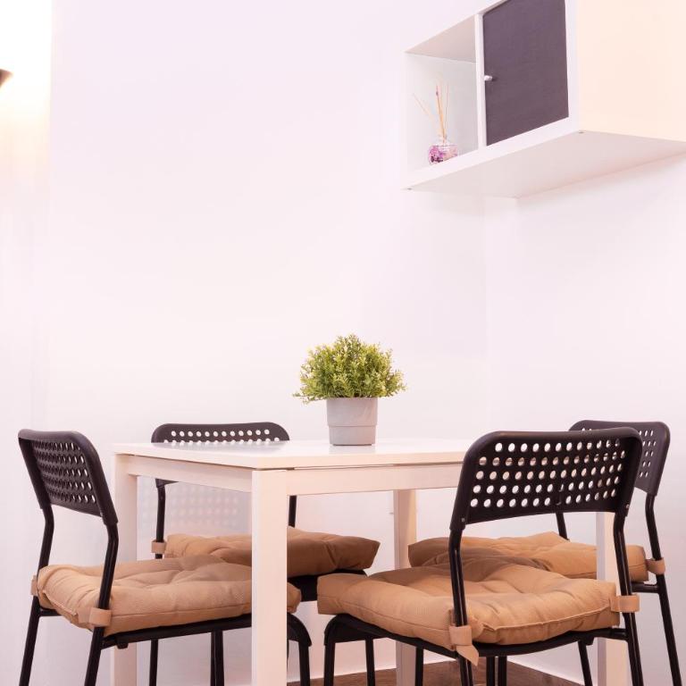 NOVAM Fuentecilla Guest Homes Malaga - One-Bedroom Apartment - 3