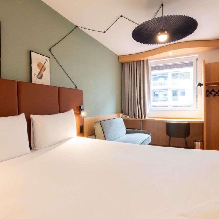 ibis Genève Centre Nations - Chambre Standard avec 1 Lit Double et 1 Canapé-Lit - 4