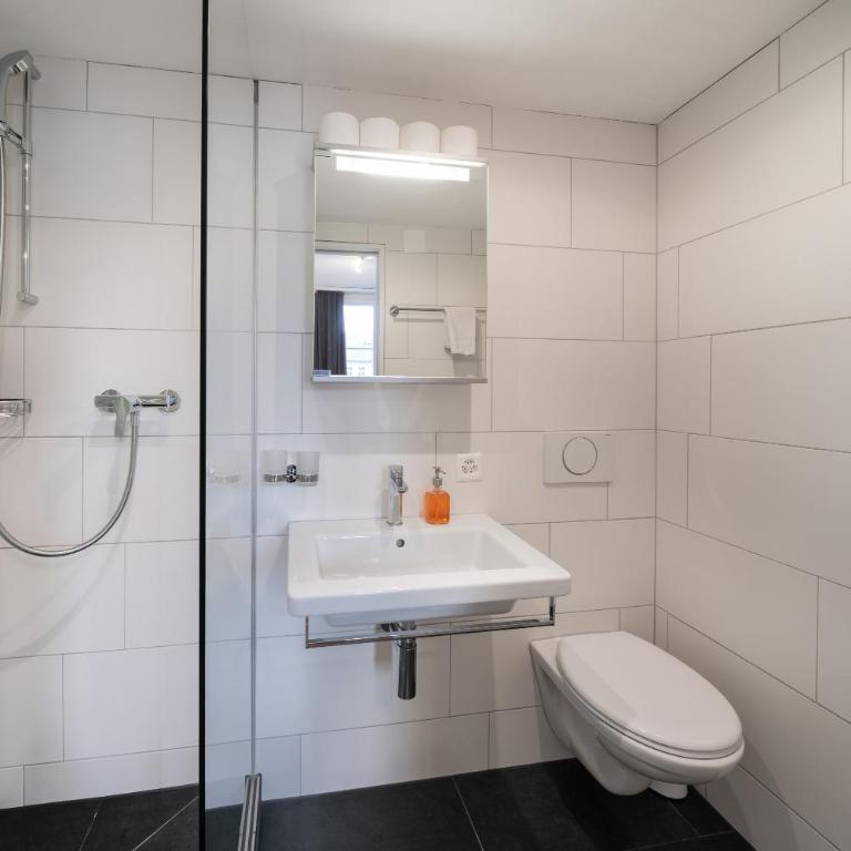 Interlaken Apartments - Budget Double Room without Kitchen - 8