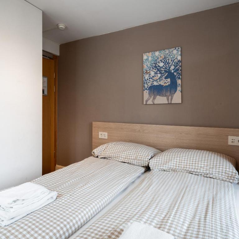 Interlaken Apartments - Budget Double Room without Kitchen - 6