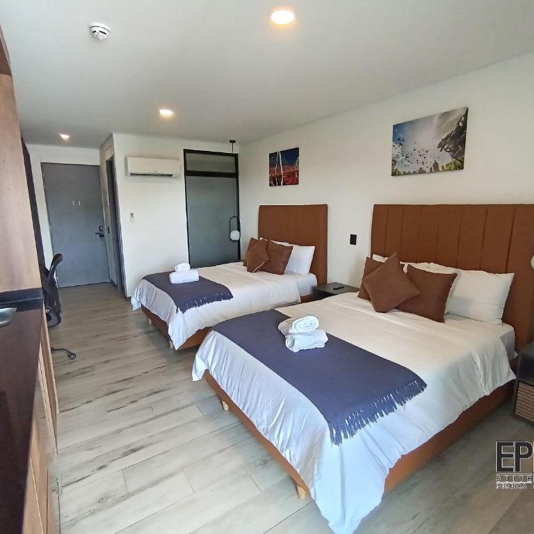 Epic Suite 510 Deluxe Airport - One-Bedroom Family Apartment - 24