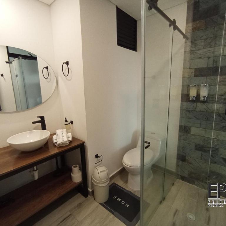 Epic Suite 510 Deluxe Airport - One-Bedroom Family Apartment - 32
