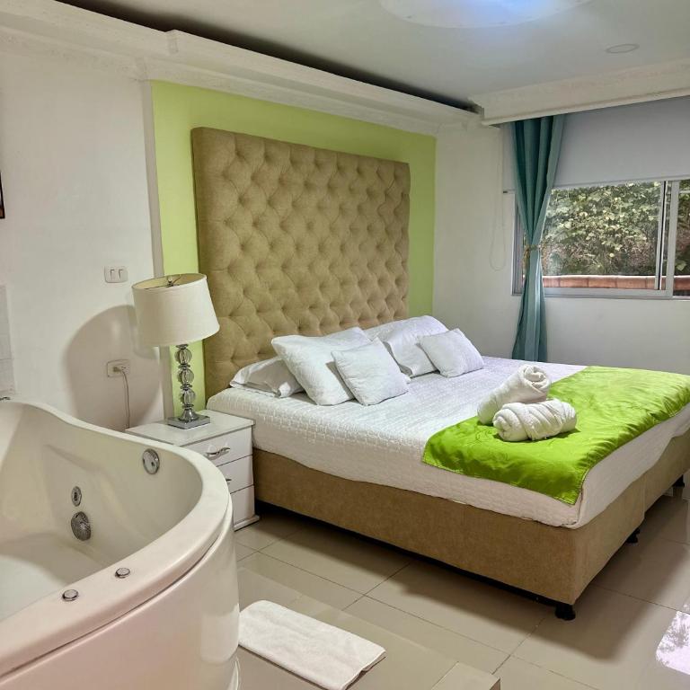 Aramat West - Habitación Doble Deluxe con bañera - 1