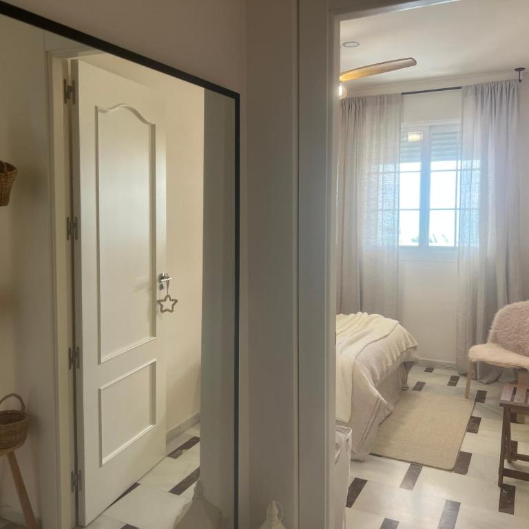 Apartamento LH Beach frente al mar - One-Bedroom Apartment with Balcony and Sea View - 28