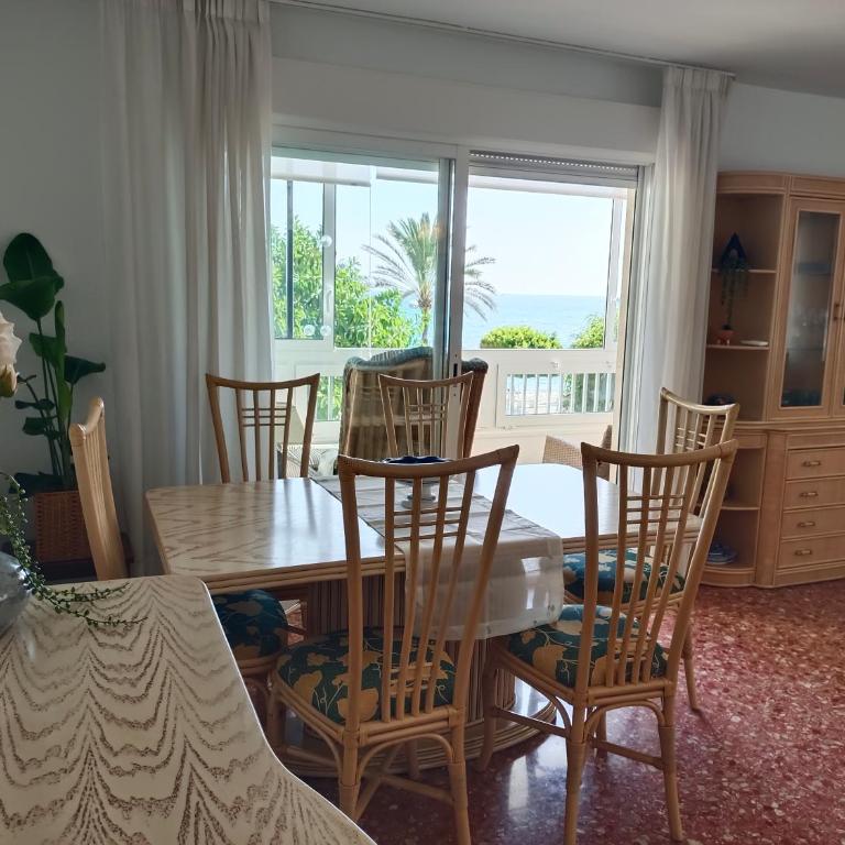 Beautiful ALTEA beachfront apartment - Apartamento de 2 dormitorios con balcón y vistas al mar - 16