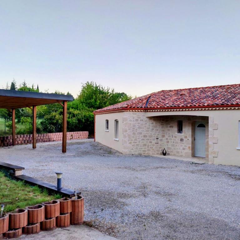 Gîte climatisé avec piscine sur les hauteurs de CAHORS - Maison 3 Chambres - 19