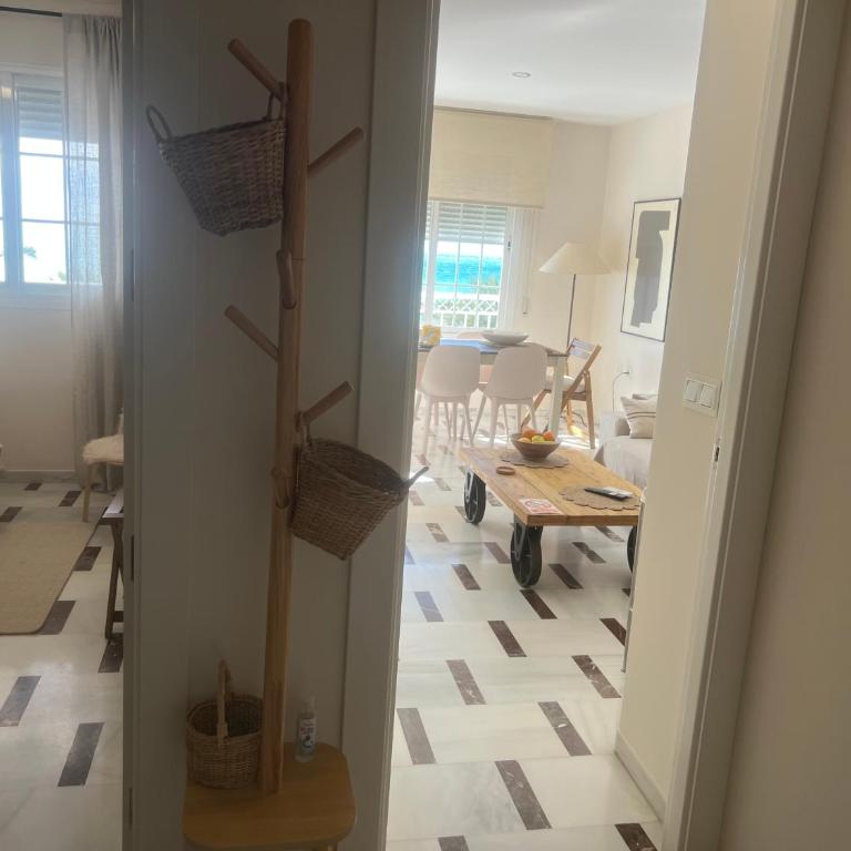Apartamento LH Beach frente al mar - One-Bedroom Apartment with Balcony and Sea View - 10