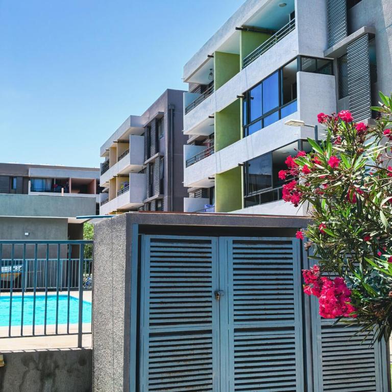 Departamento en condominio con piscina - Two-Bedroom Apartment - 24