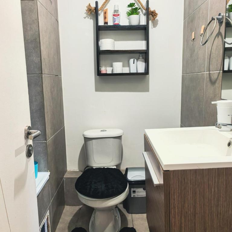 Departamento en condominio con piscina - Two-Bedroom Apartment - 15
