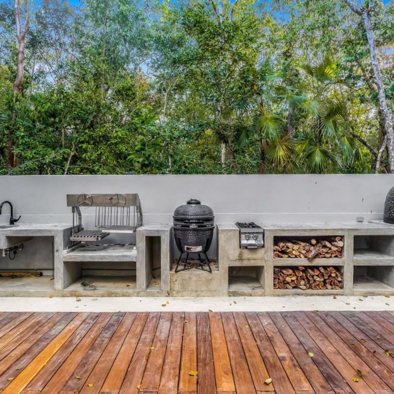 Luxury 4BR Eco Villa 10ppl Outdoor Pizza Oven - Private Pool & Jacuzzi - Villa - 14