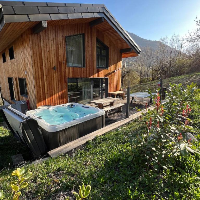 Chalet Les 3 marmottes, 12 personnes, jacuzzi - Chalet - 5