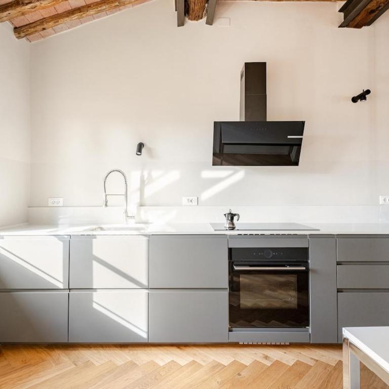 Vista Calderia - Appartamento con 2 Camere da Letto e Vista Città - 2