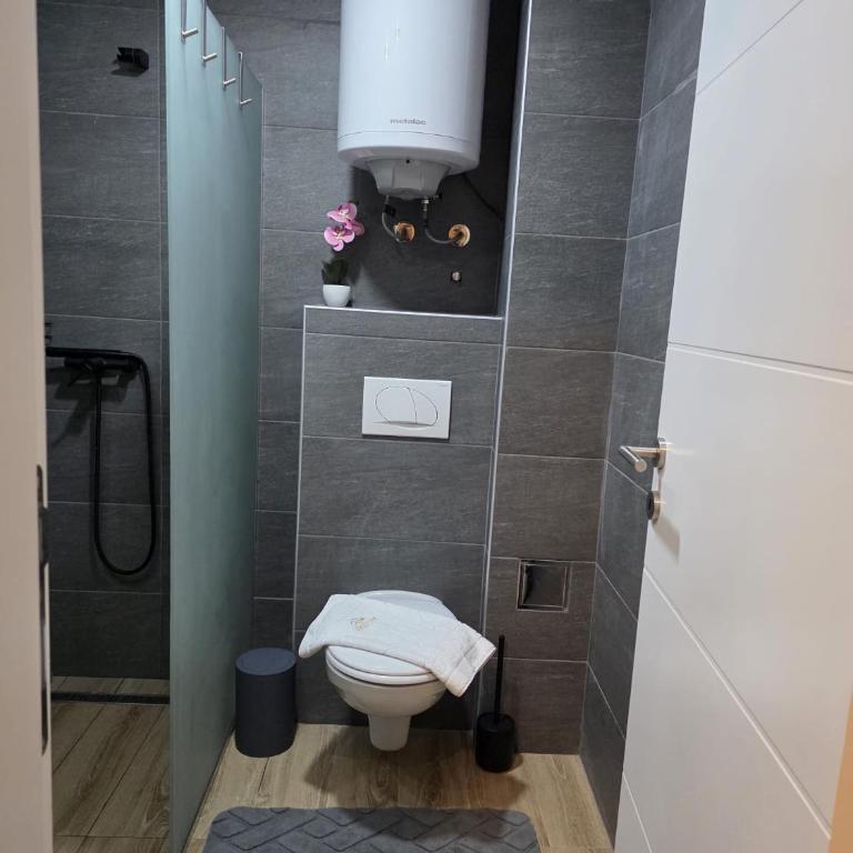 Lyra Prestige Residence Hill - One-Bedroom Apartment - 50