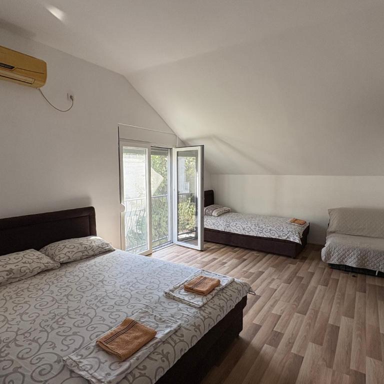 Solis Apartments Sutomore - Quadruple Room with Garden View - 4