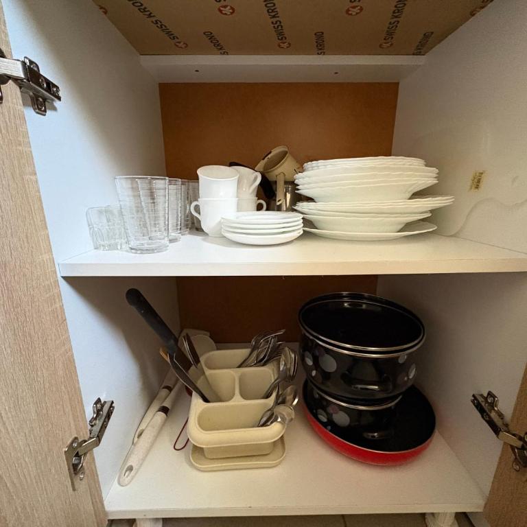 Solis Apartments Sutomore - Četvorokrevetna Soba sa Pogledom na Vrt - 10