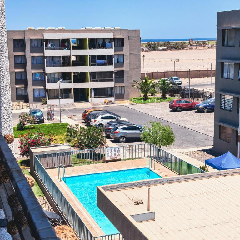 Departamento en condominio con piscina - Two-Bedroom Apartment - 1