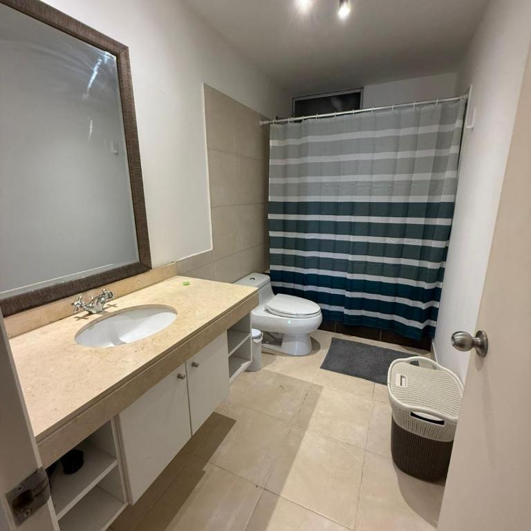 Departamento de Lujo y Tranquilidad en Moraflores - Two-Bedroom House - 2