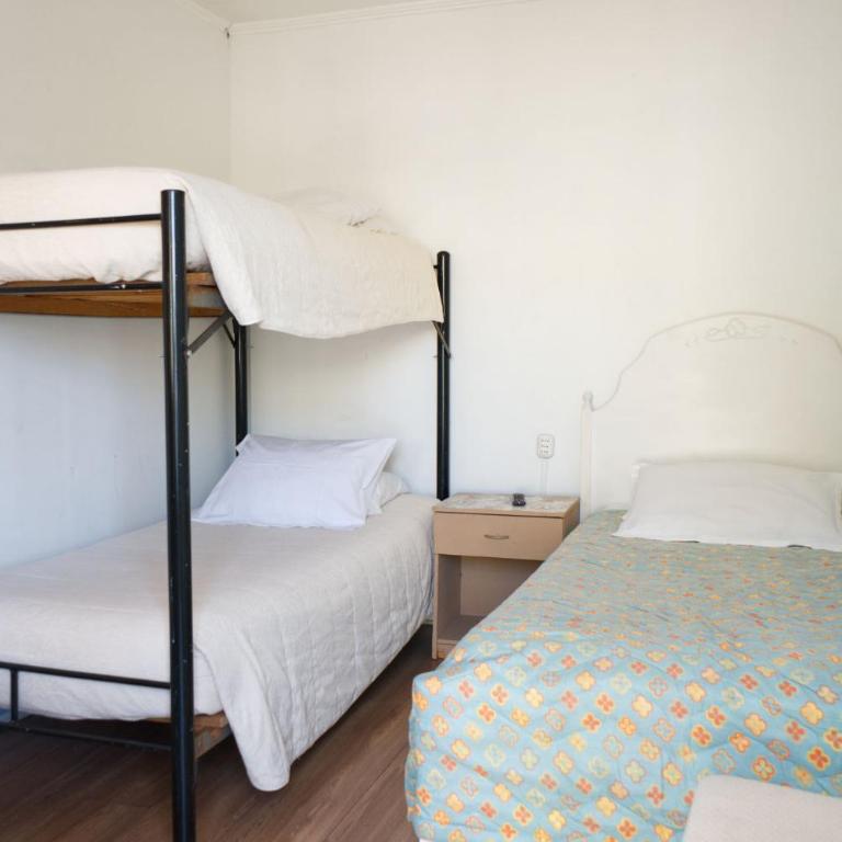 Hostal Estadio Nacional - Economy Triple Room with Shared Bathroom - 4