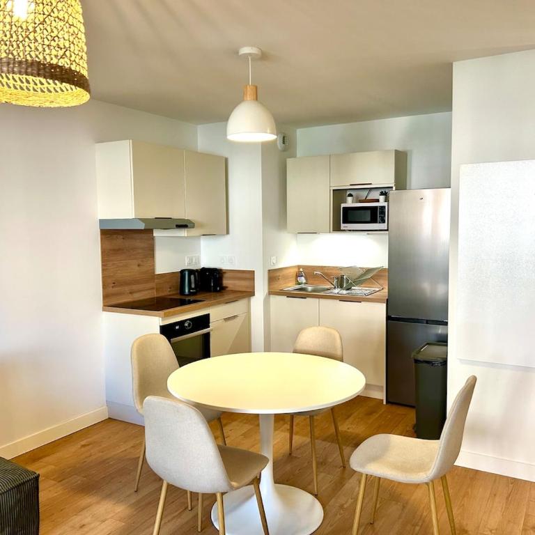 T2 cosy, spacieux et calme entre océan et montagne - Appartement 1 Chambre - 1