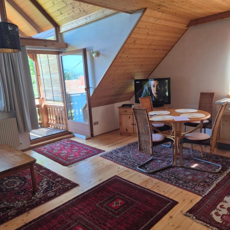 Singer-Hof - Apartment mit Balkon - 1