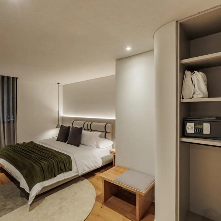 Penthouse con jacuzzi, amplio 5 habitaciones, poblado Medellin - Apartment - 21