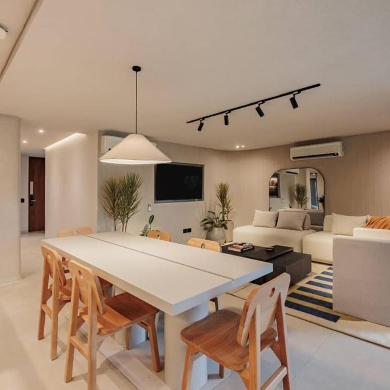 Penthouse con jacuzzi, amplio 5 habitaciones, poblado Medellin - Apartment - 50