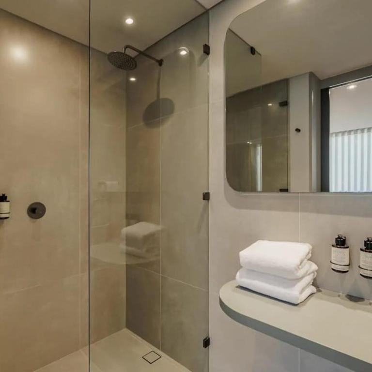 Penthouse con jacuzzi, amplio 5 habitaciones, poblado Medellin - Apartment - 51