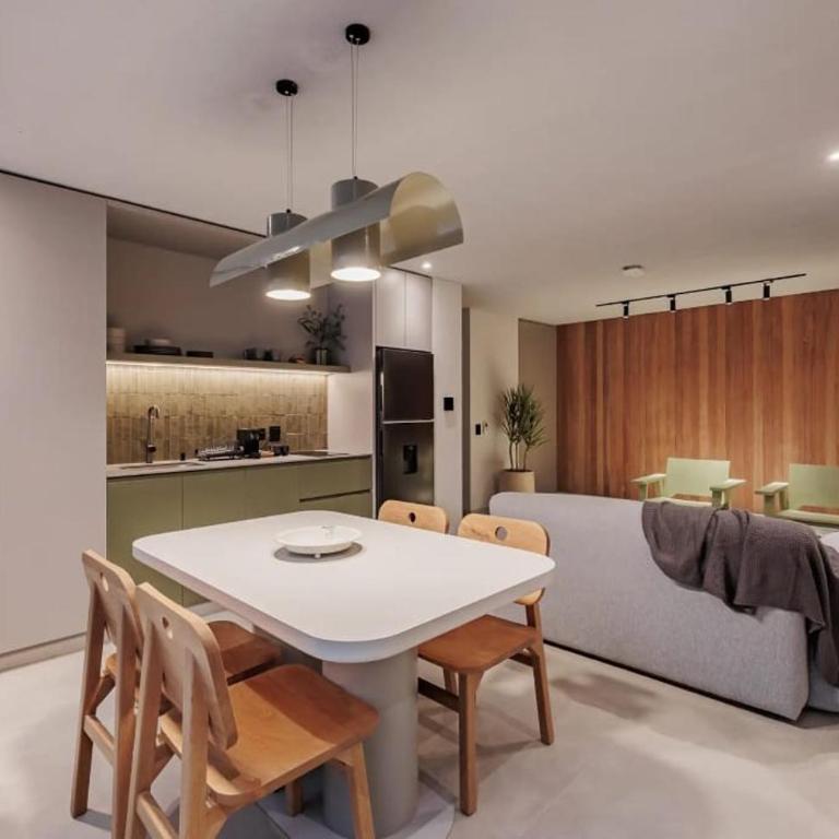 Penthouse con jacuzzi, amplio 5 habitaciones, poblado Medellin - Apartment - 53