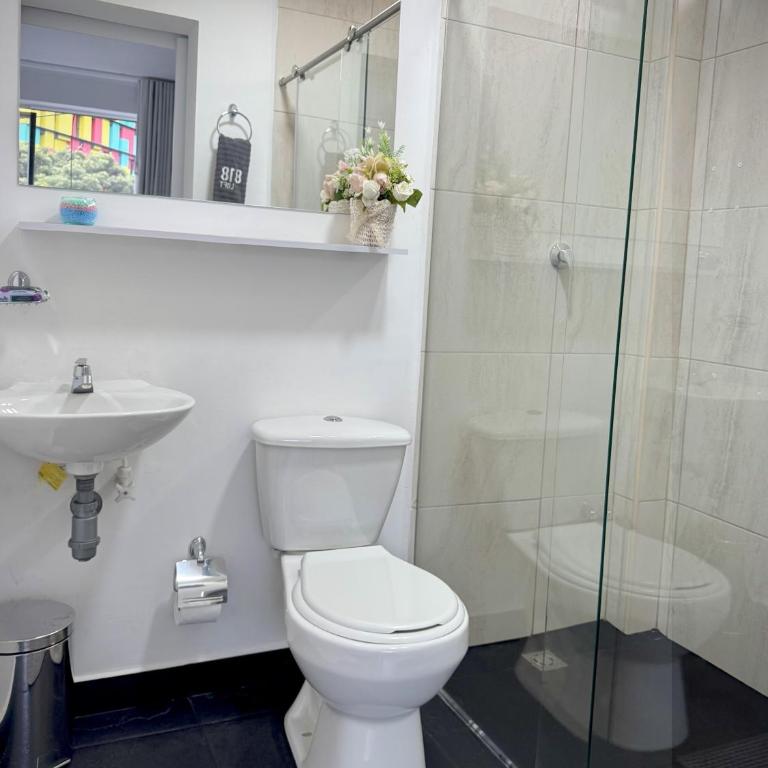 District 818 Boutique lofts - Twin Room - 3